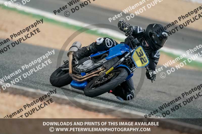 cadwell no limits trackday;cadwell park;cadwell park photographs;cadwell trackday photographs;enduro digital images;event digital images;eventdigitalimages;no limits trackdays;peter wileman photography;racing digital images;trackday digital images;trackday photos